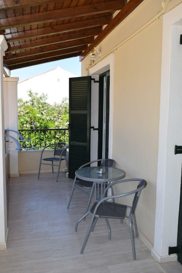 Marini Apartments Moraitika Exterior photo